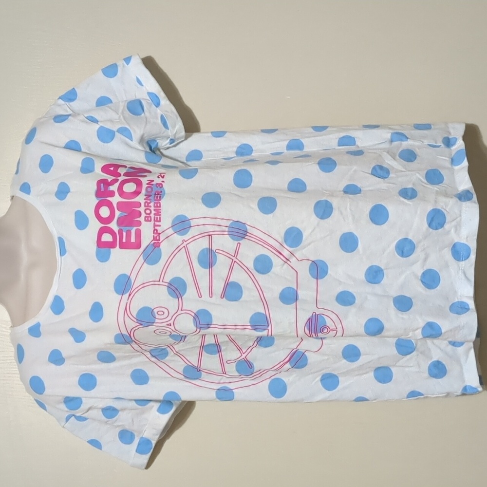 Doraemon t-shirt  22nd century women t shirt size Medium